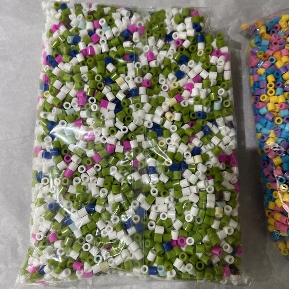 Peeps Perler Fused Bead Kit Easter House Craft 10,000 Beads, Age 6+, New In Box - Picture 12 of 16